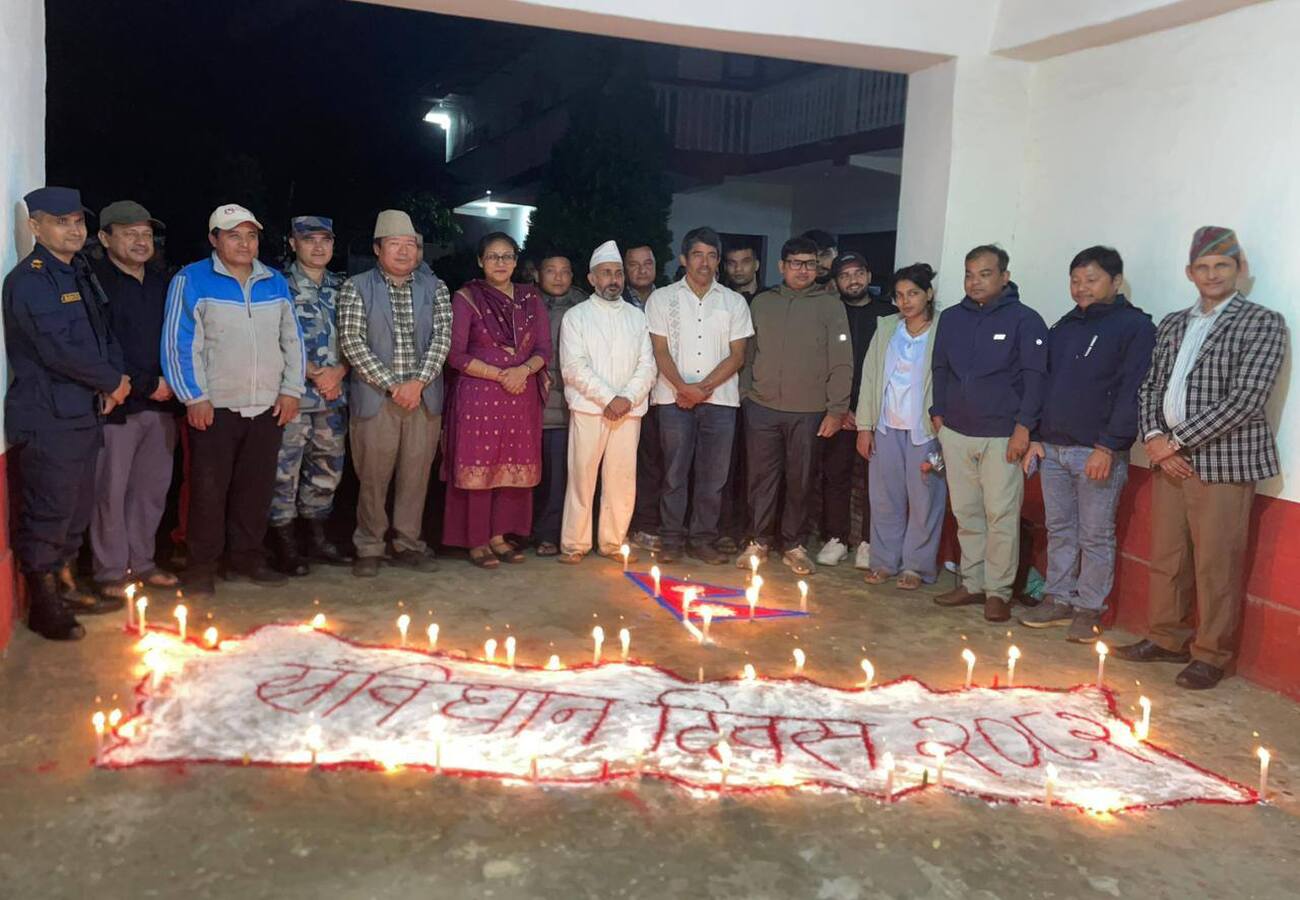 असोज ३ गते, २०८२ । संविधान दिवश तथा राष्ट्रिय दिवश २०८२ जिल्ला समन्वय समितिको कार्यालयमा मनाईदै ।